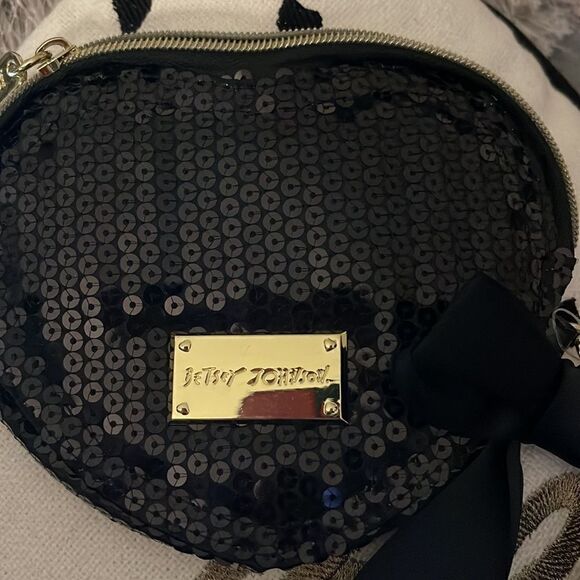 Betsey Johnson Heart Shaped Black Sequins Wristlet Evening Cocktail Purse - Picture 3 of 7